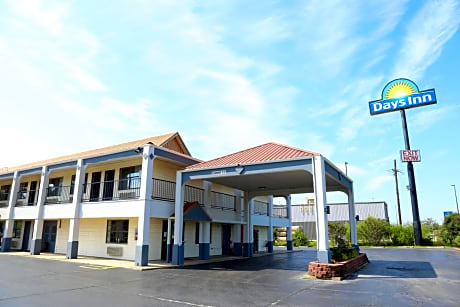 Days Inn by Wyndham Monroe