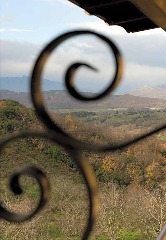 Dellas Boutique Hotel