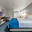 Days Inn & Suites by Wyndham Flagstaff I-40