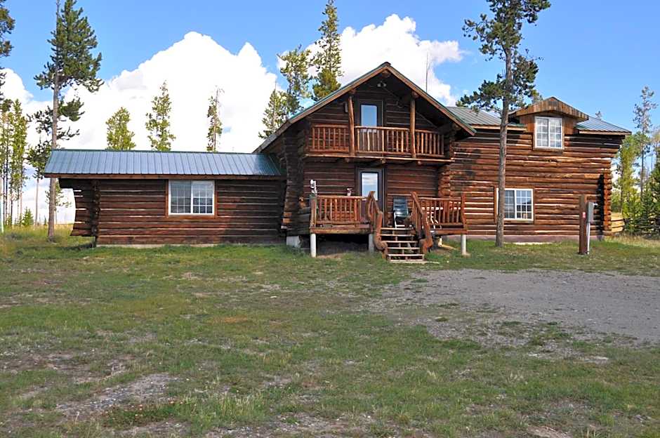 Crooked Creek Guest Ranch