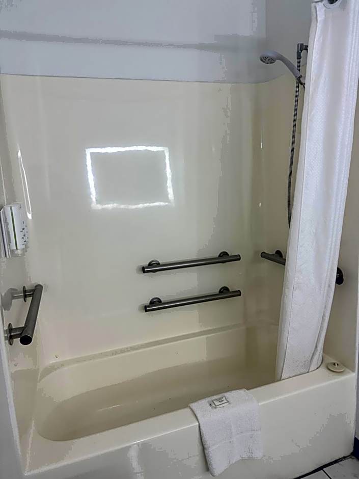 Country Inn & Suites by Radisson, Bloomington-Normal West, IL