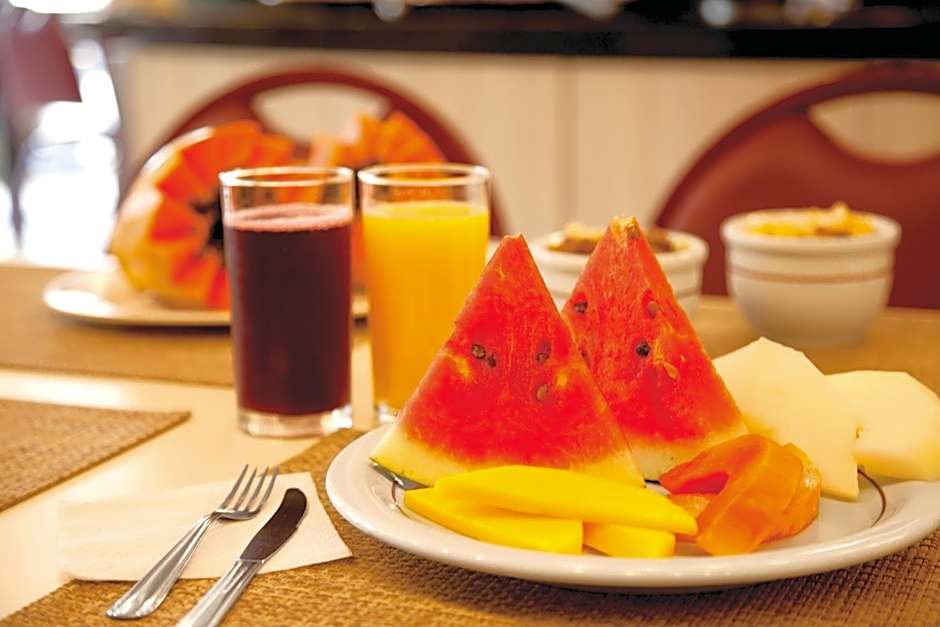 Lira Hotel