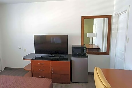 Suite with Two Double Beds - Non-Smoking