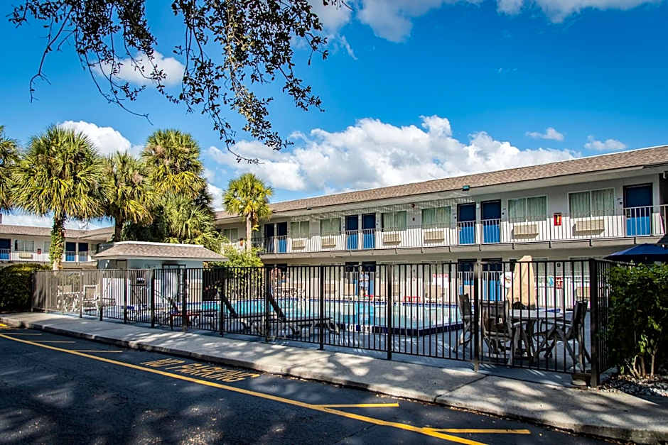 Motel 6-Kissimmee, FL - Orlando