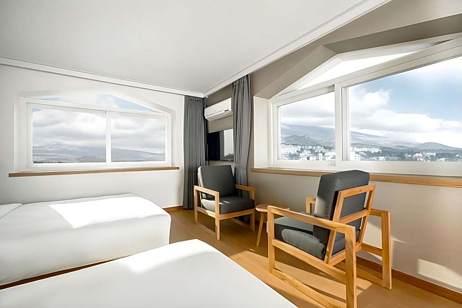 Heyy Seogwipo Hotel