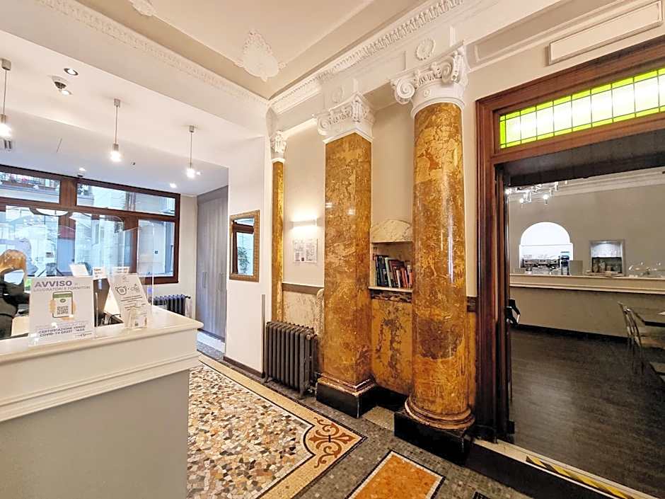 Green Class Hotel Astoria