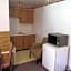 Pinecrest Motel