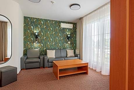 Studio Apartment with Balcony