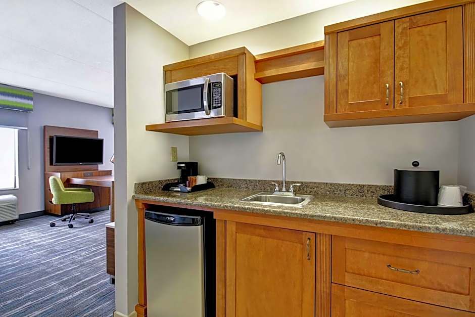 Hampton Inn By Hilton & Suites Guelph, Ontario, Canada