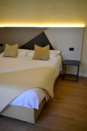 Double or Twin Room with Balcony