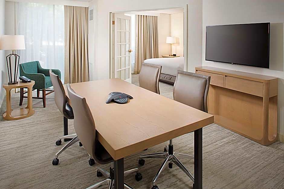 Hilton Atlanta Perimeter Suites