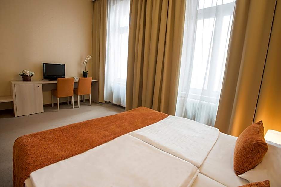 Star City Hotel