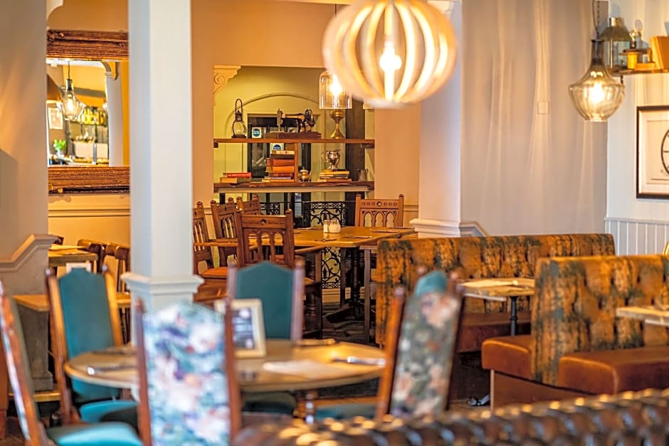 Kings Arms and Royal Hotel 