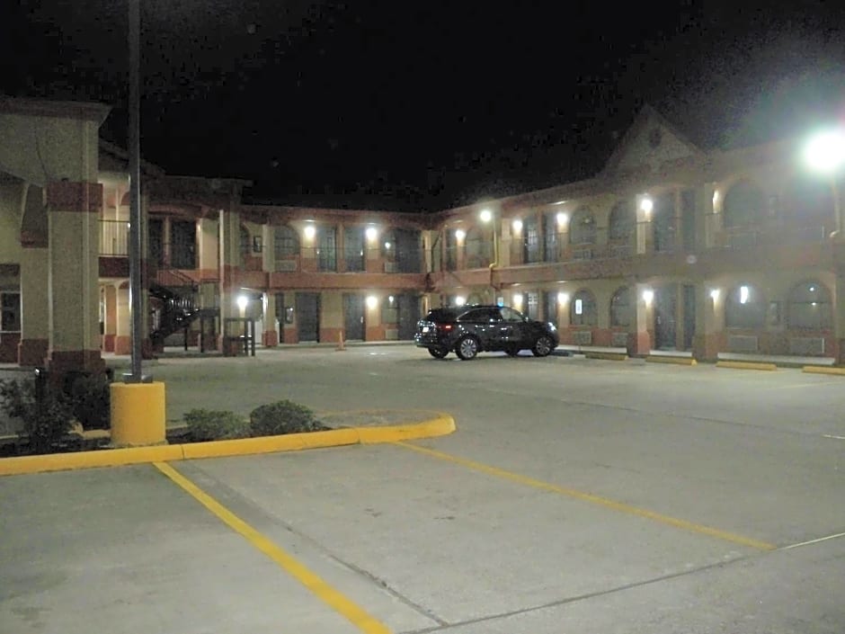 Scottish Inn and Suites Beaumont