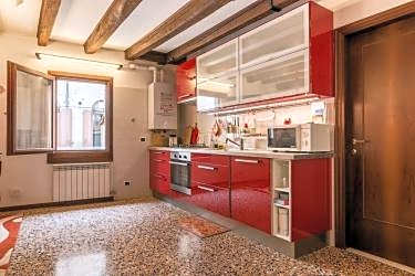 Vivaldi Apartment