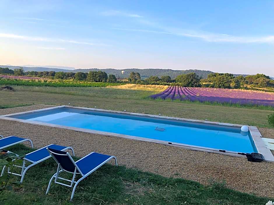 Chambre hôtes Les Garrigues CUCURON
