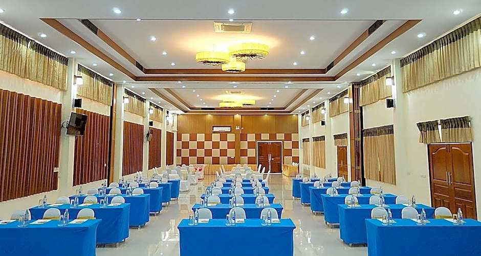 Chaophayathara Riverside Hotel