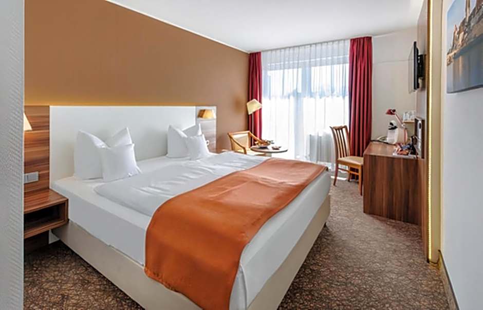 PLAZA INN Regensburg