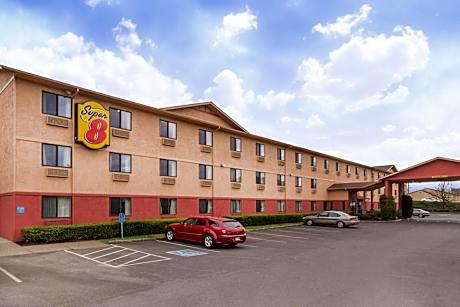 Super 8 by Wyndham Corvallis