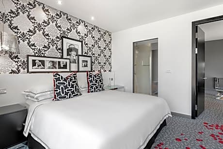 Junior Suite, 1 King Bed