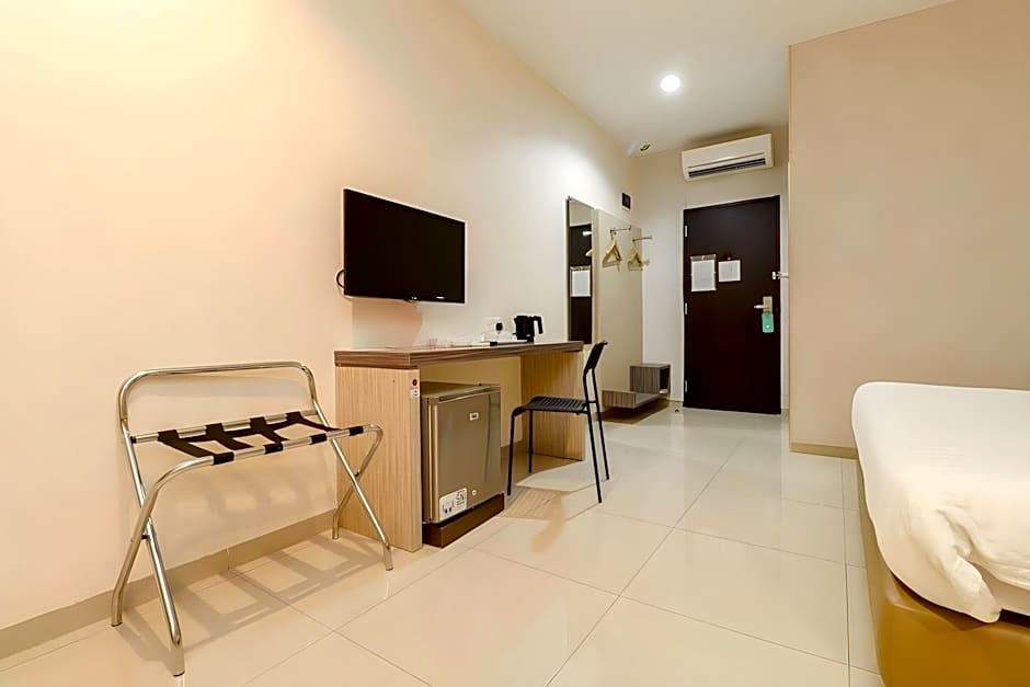 Lovina Inn Hotel Batam