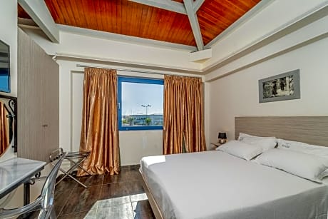 Family Suite with Sea & Marina View