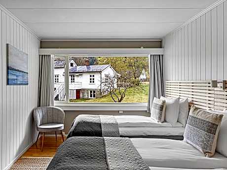 Triple Room - Breakfast Included