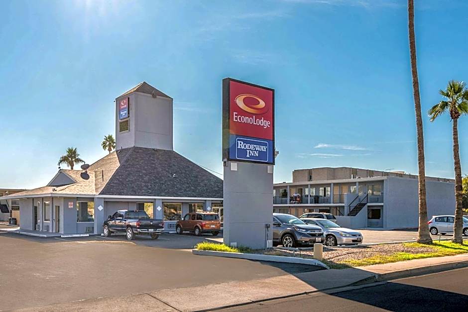 Photo 1 of 37 of Econo Lodge Phoenix North I-17