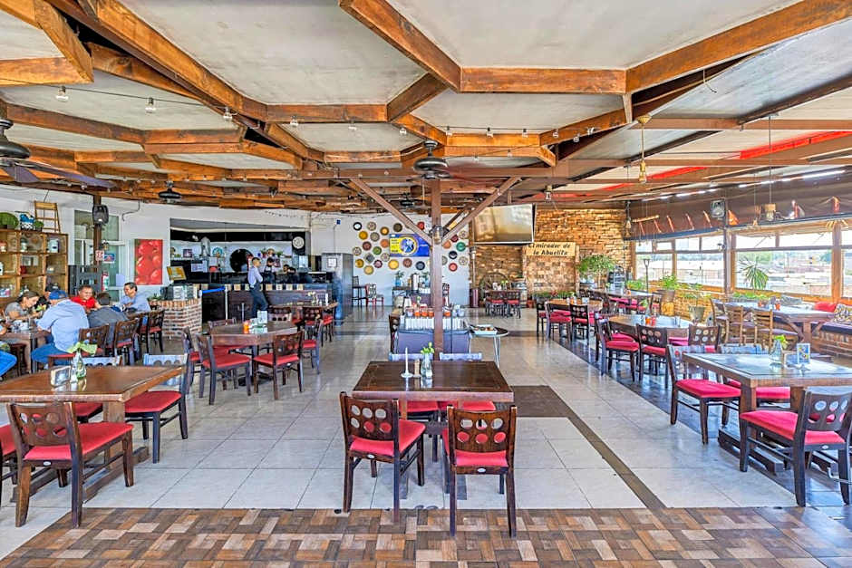 First Inn Hotel & Business