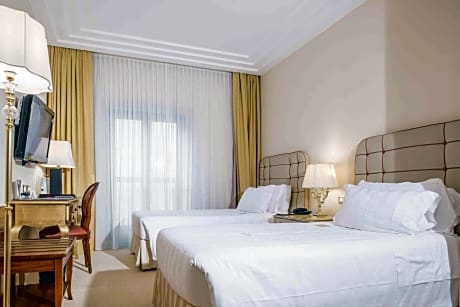 Classic Room, 1 Double or 2 Twin Beds, 1 Double Bed