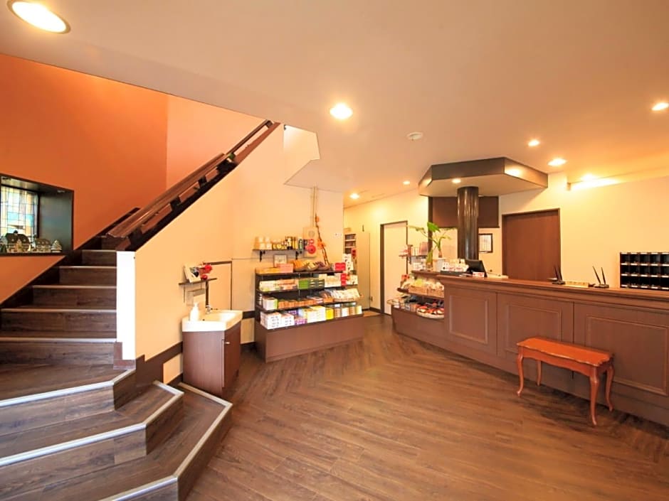 Izu Ippeki lake lakeside terrace