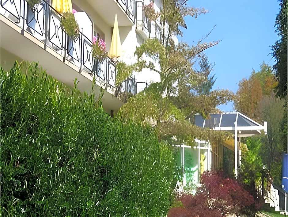 Eden Hotel