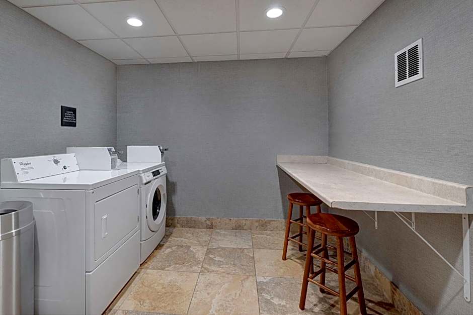 Hampton Inn By Hilton And Suites Seattle Federal Way