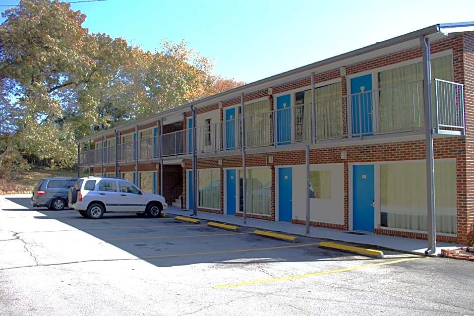 Volunteer Inn at Church Hill