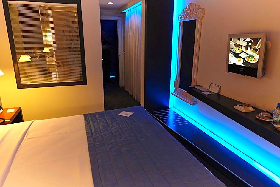 Hotel Beyond
