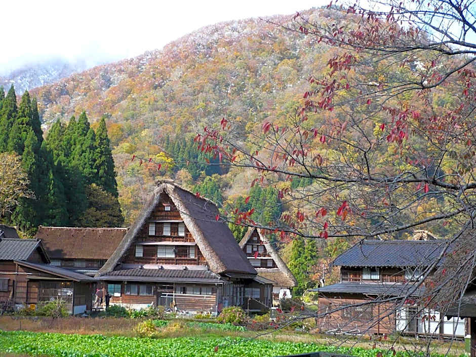 Gokayama Onsen Akaokan