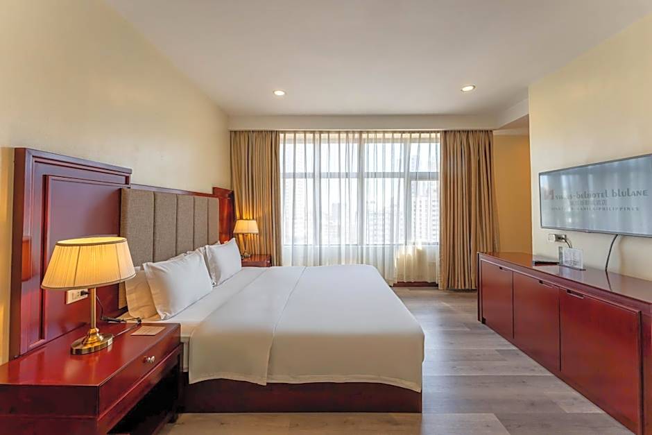 Photo 1 of 5 of Deluxe 1 King Bed