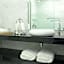 TRYP by Wyndham Santa Cruz