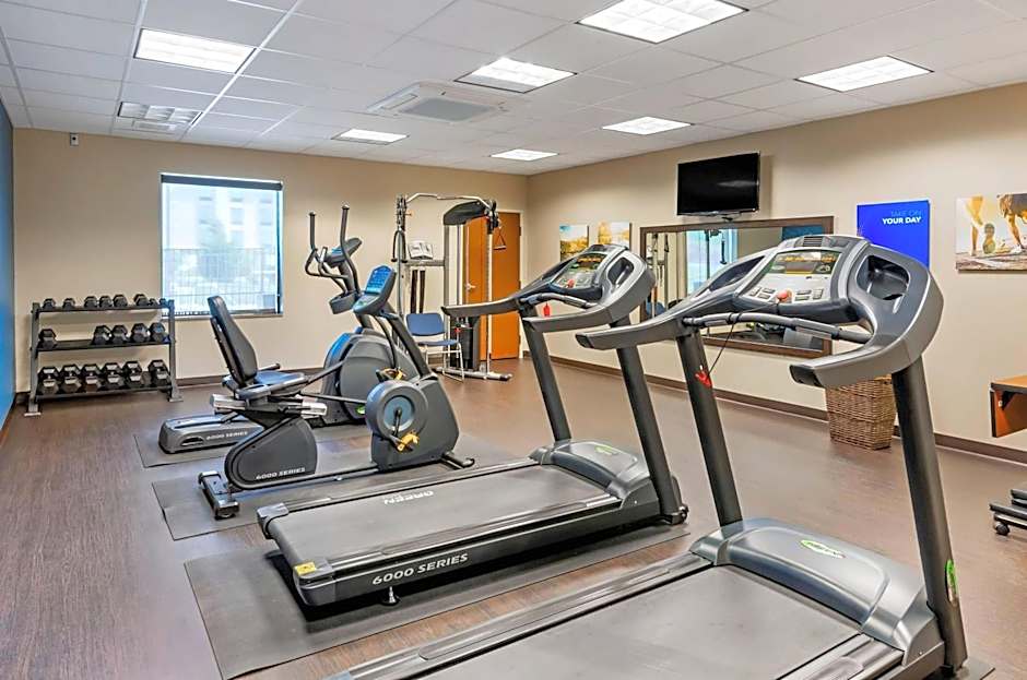 Comfort Inn & Suites Lynchburg Airport - University Area