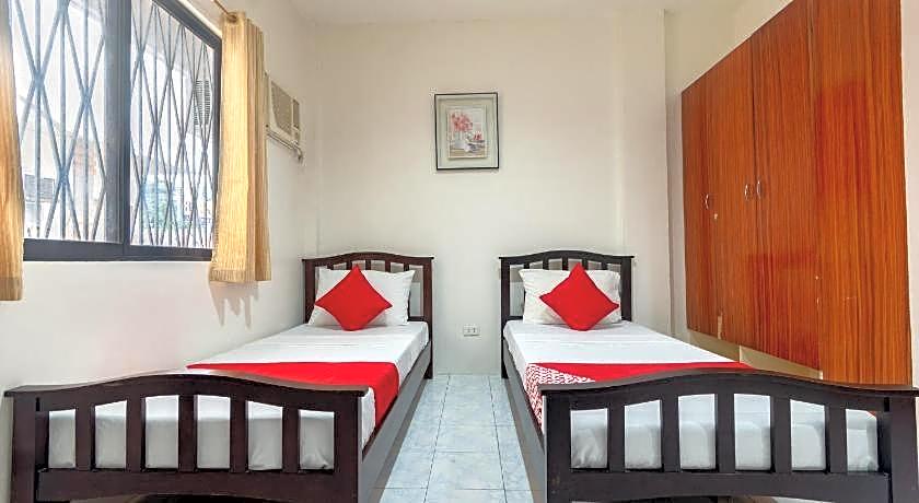 OYO 556 3j's And K Apartment