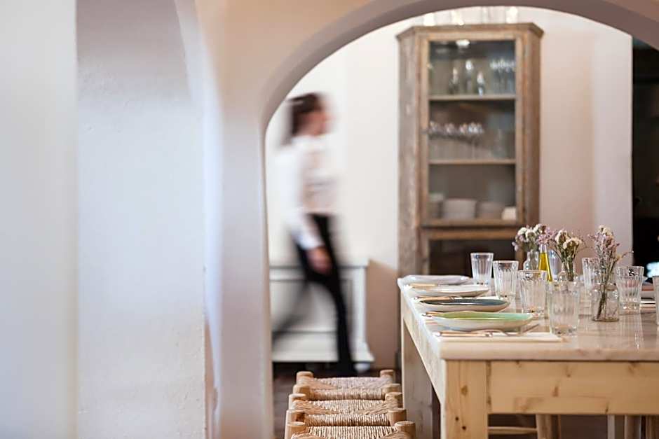 Convento do Espinheiro, Historic Hotel & Spa