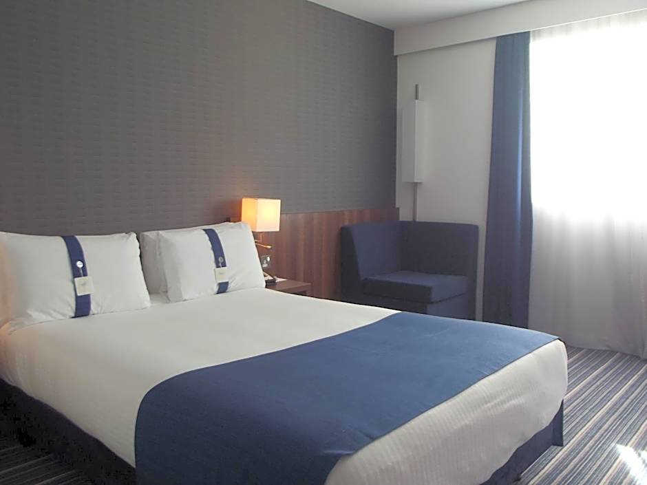 Holiday Inn Express Preston South By IHG
