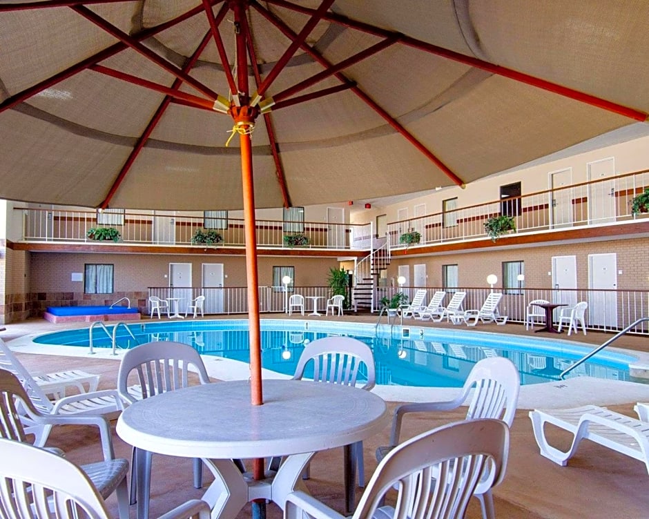 Knights Inn & Suites Emporia