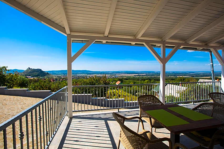 Fogadó a Két Tölgyfához