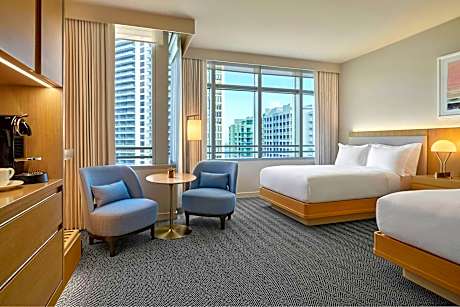 Deluxe Guest Room, 2 Double, Bay View
