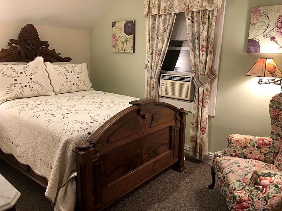 Alpine Haus Bed & Breakfast Inn
