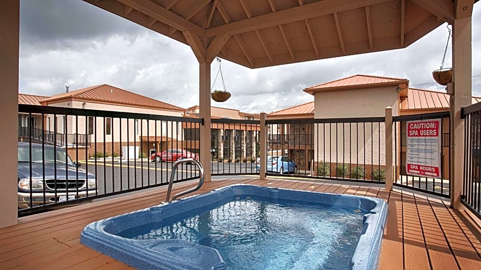Best Western Center Pointe Inn