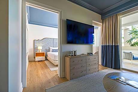Terrace, Suite, 1 King, City view, Balcony
