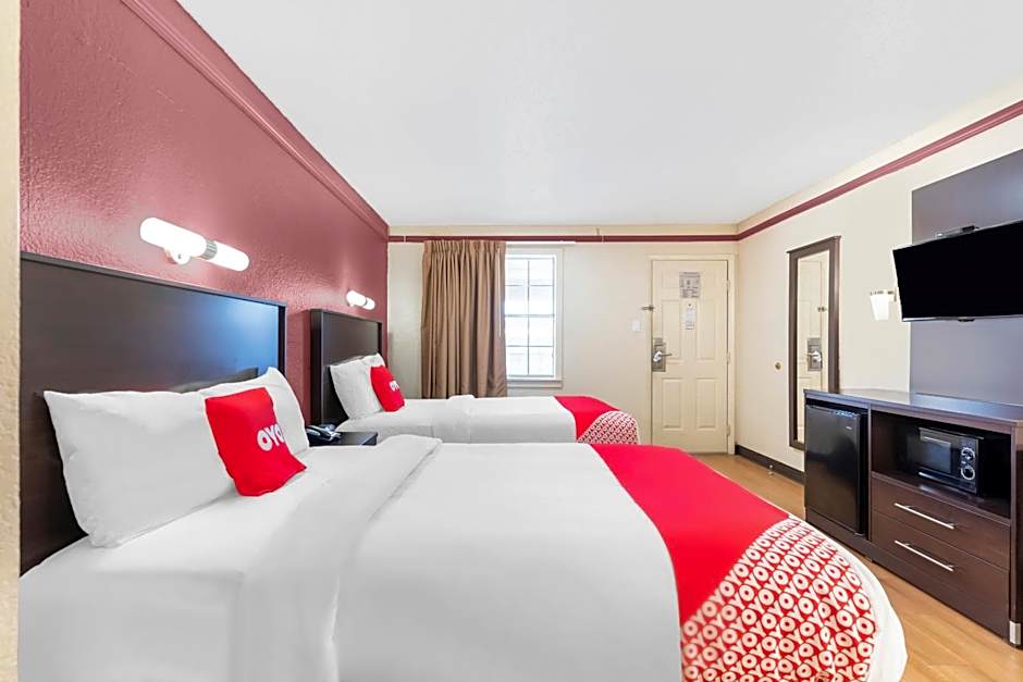 OYO Hotel Tulsa N Sheridan Rd & Airport