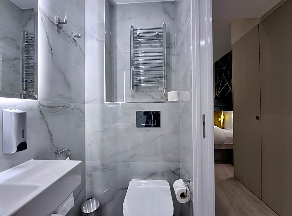 NOX Kensington Gardens